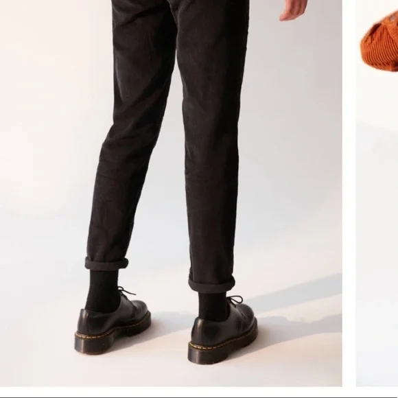 Urban Outfitters Black Corduroy Mom High-rise Pants - Picture 7 of 14